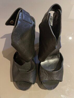 Latitude Femme Black Leather Open Toe Block Heel Sandals EU 38 US 7.5